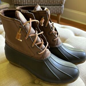 Women’s Sperry Saltwater Duck Boots size 9.5